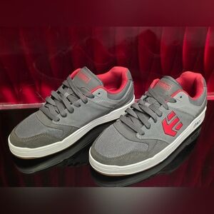 Etnies Sneakers – Men’s 8.5 – Brand New